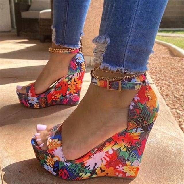 2022 New Sexy Girls Summer Design Party Women Shoes High Heels Buckle Ankle Strap Sandals Women Flowers Open Toe Sandals